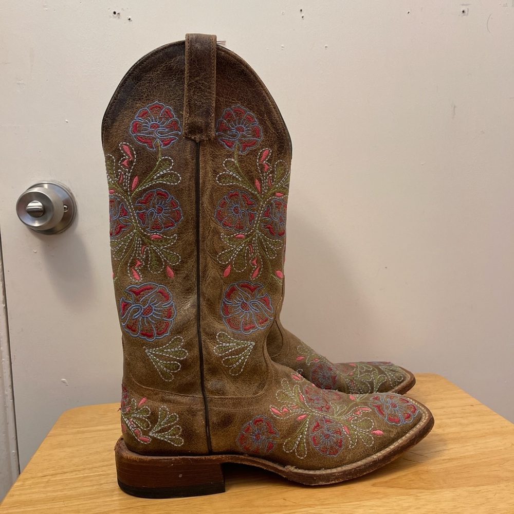 Macie Bean Brown Floral Embroidered Cowboy Boots